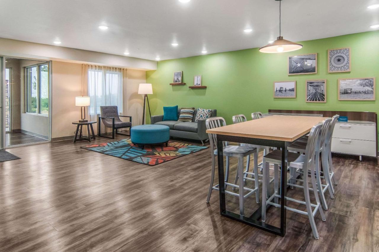 Woodspring Suites North Ft Worth Alliance Tx Speedway Форт-Уэрт Экстерьер фото