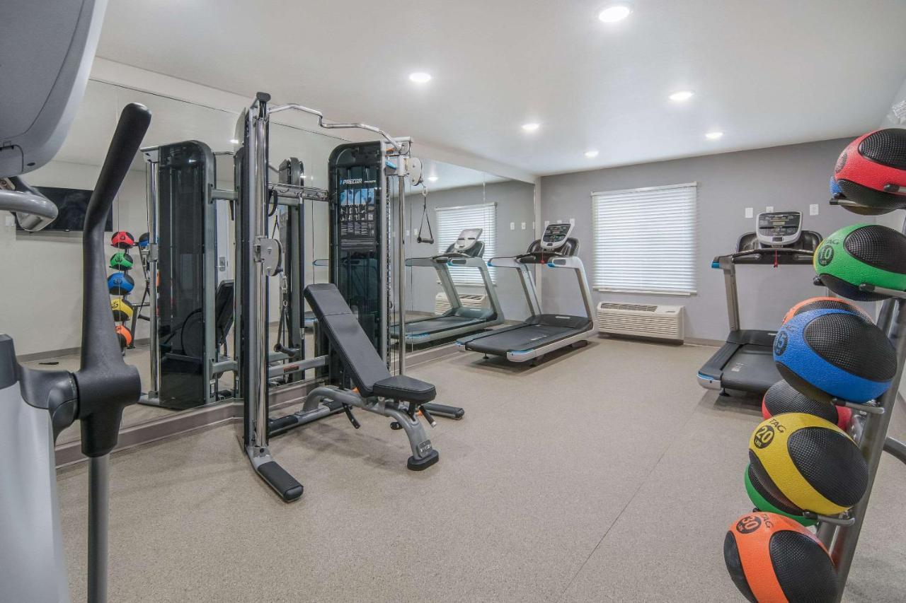 Woodspring Suites North Ft Worth Alliance Tx Speedway Форт-Уэрт Экстерьер фото
